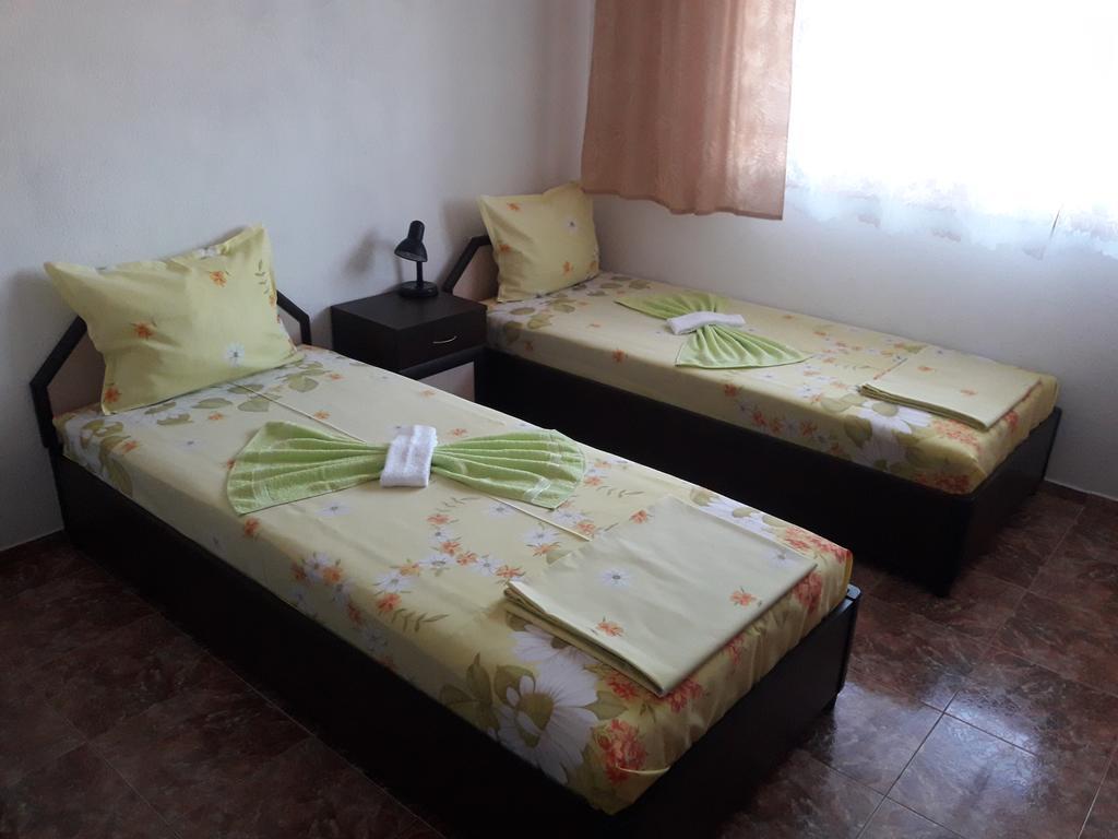 Georgievi Guest House Pomorie Ngoại thất bức ảnh